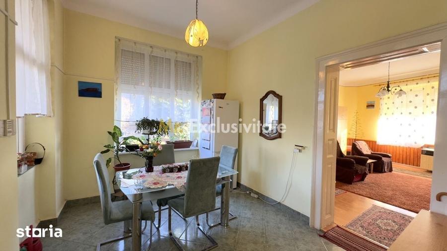 Casă cu 4 camere cu Teren 2974 Mp în Central