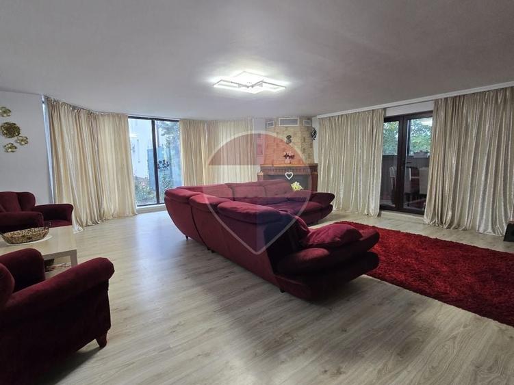 Casă individuală cu 5 camere cu Teren 958 Mp în Nord