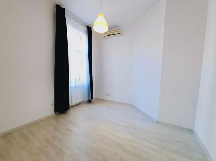 Apartament cu 3 camere decomandat, mobilat în Universitate