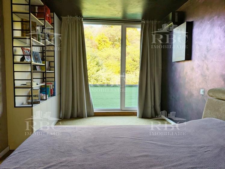 Penthouse cu 3 camere decomandat în Grigorescu