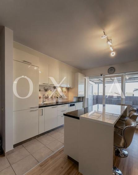 Apartament cu 4 camere semidecomandat, mobilat în Giroc