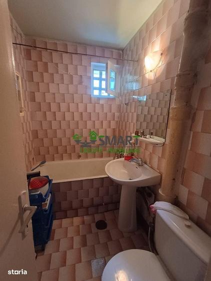 Apartament cu 3 camere semidecomandat în Central