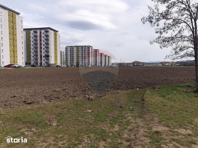 Teren de 33088 mp, în Bartolomeu