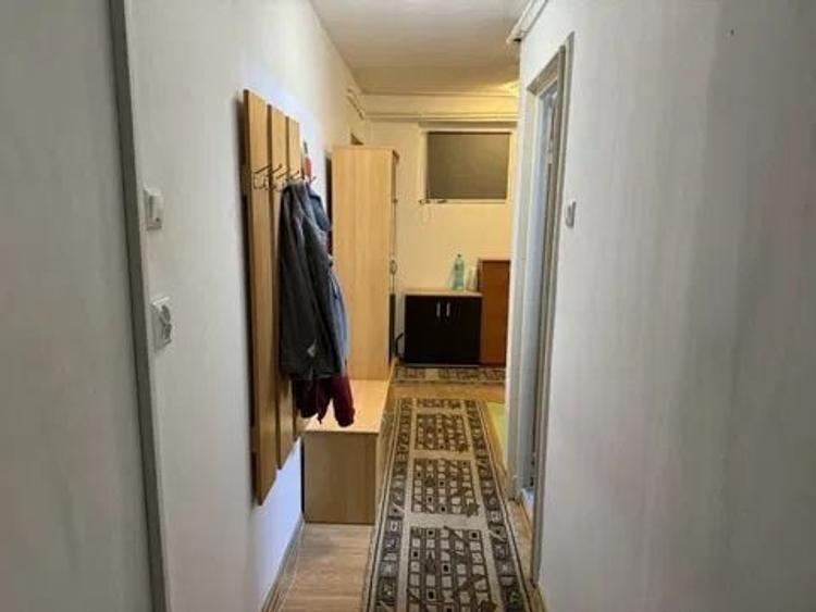 Apartament cu 2 camere decomandat, mobilat în Drumul Taberei
