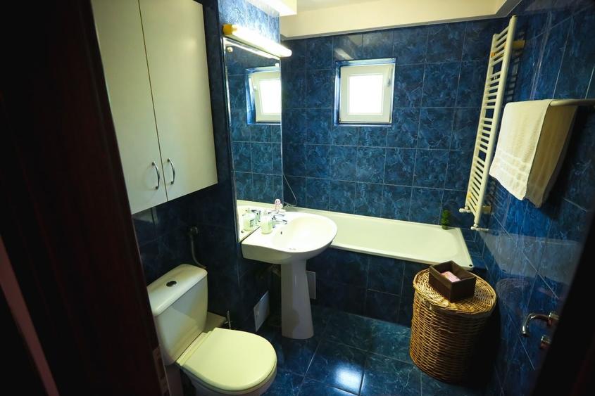 Apartament cu 2 camere decomandat în Mircea cel Bătrân