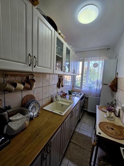 Apartament cu 2 camere semidecomandat în Micro 6
