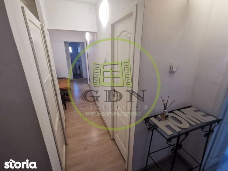 Apartament cu 3 camere decomandat în Decebal