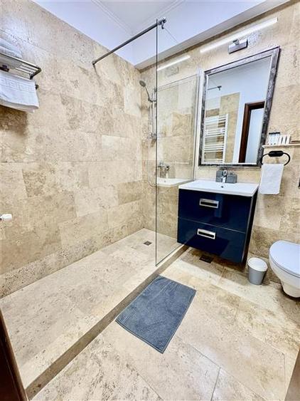 Apartament cu 2 camere decomandat, mobilat în Central