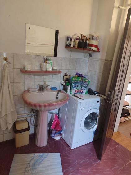 Casă cu 2 camere în Rovine