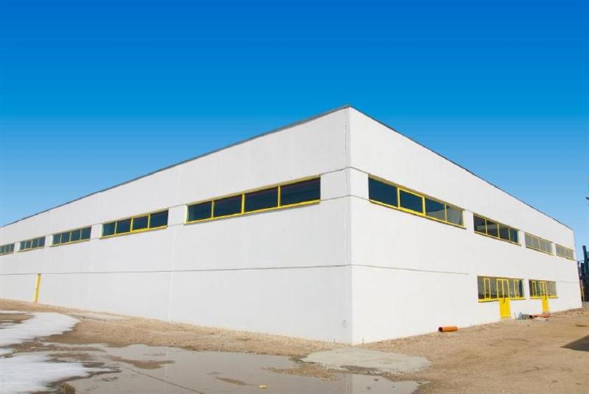 Spațiu industrial, de 12,100 mp, în Militari
