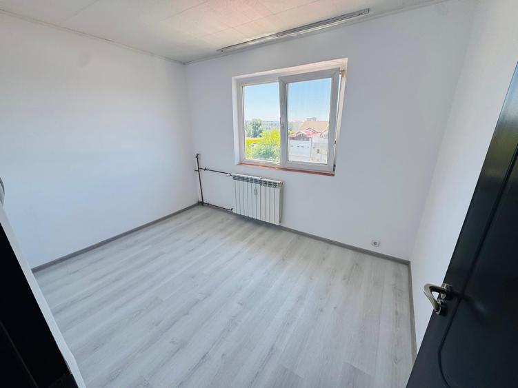 Apartament cu 3 camere semidecomandat în Crihala