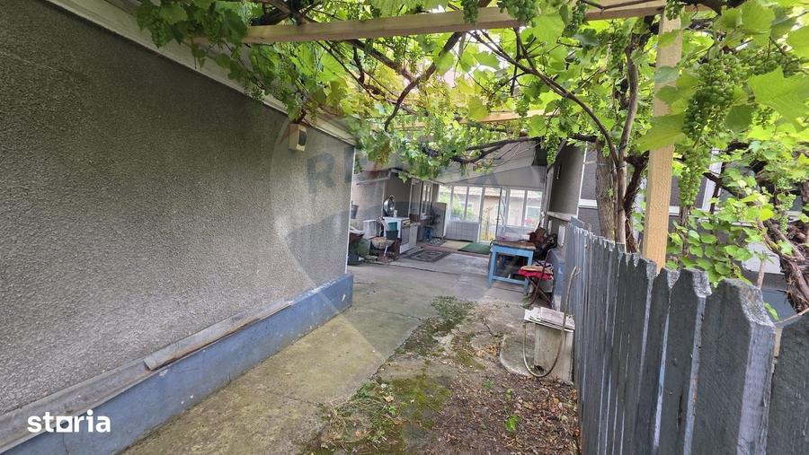 Casă cu 3 camere cu Teren 10991 Mp în Siliștea