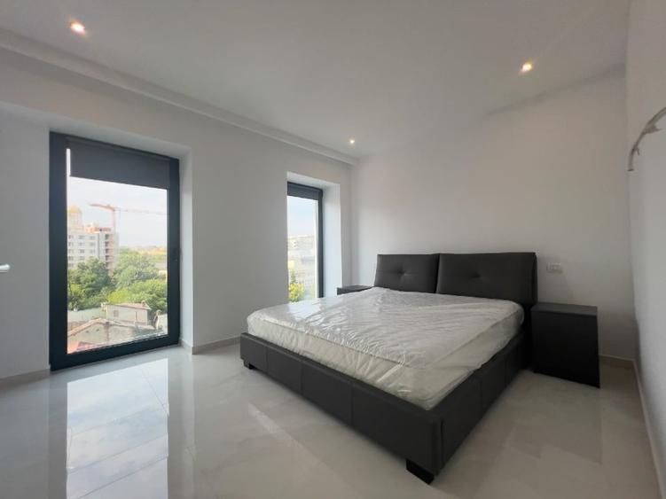 Apartament cu 3 camere decomandat, mobilat în Cișmigiu
