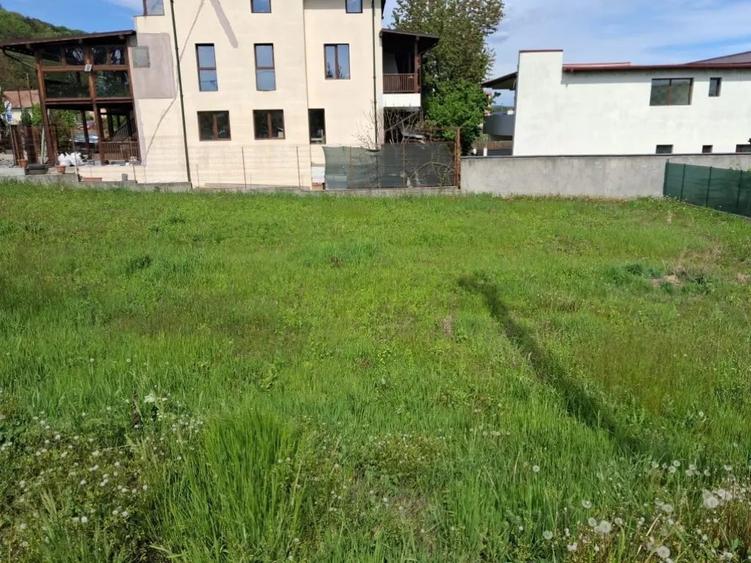 Teren de 854 mp, în Copăcelu