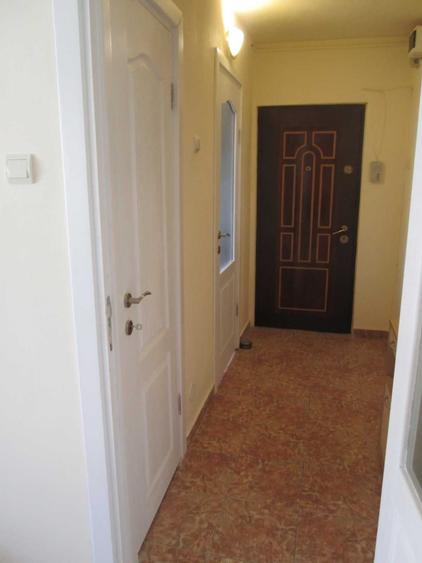 Apartament cu 2 camere semidecomandat în Exterior Vest