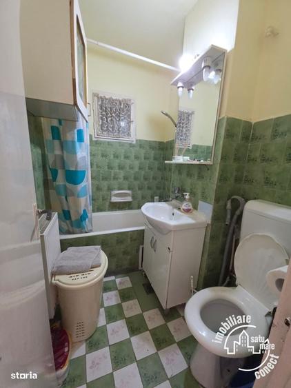 Apartament cu 4 camere decomandat în Micro 17