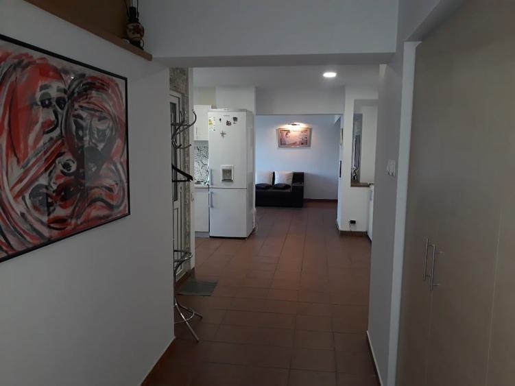 Apartament cu 2 camere decomandat, mobilat în Unirii