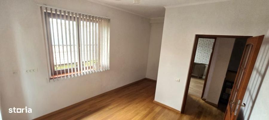 Casă cu 4 camere în Brâncoveanu