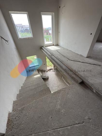 Casă individuală cu 4 camere cu Canalizare în Chinteni