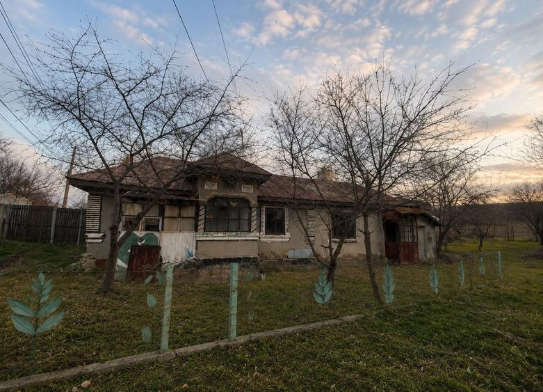 Casă cu 2 camere în Vulpești