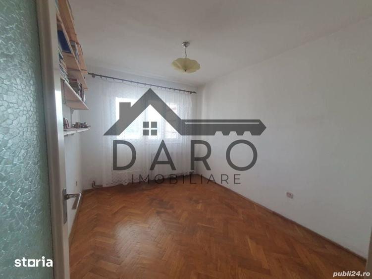 Vand apartament 4 camere in Damb - 1