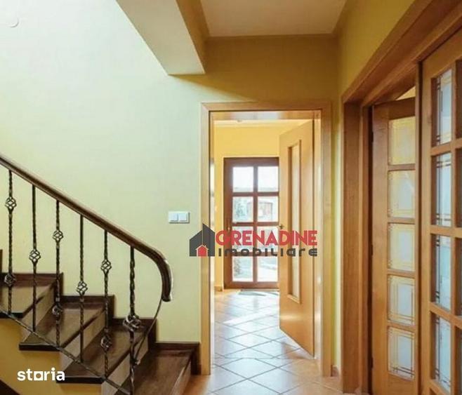 Casă cu 5 camere decomandat cu Teren 500 Mp în Stupini