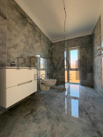 Duplex cu 4 camere cu Canalizare în Giarmata