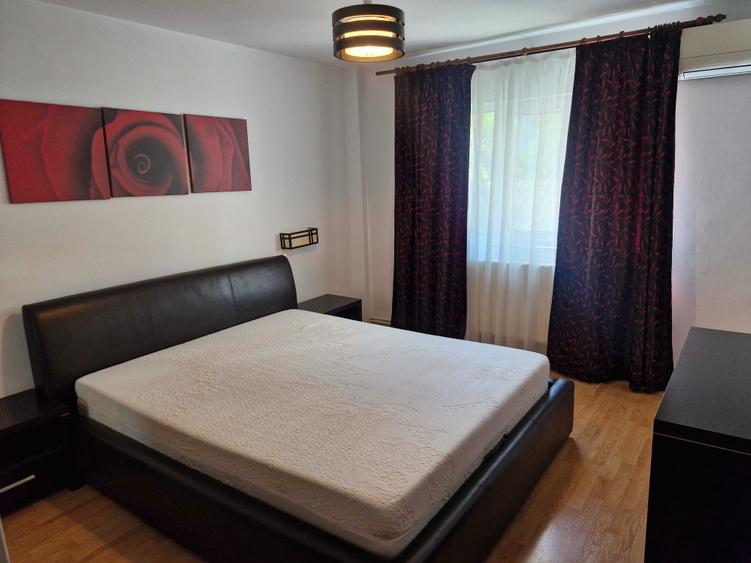 Apartament cu 2 camere decomandat în Nicolina