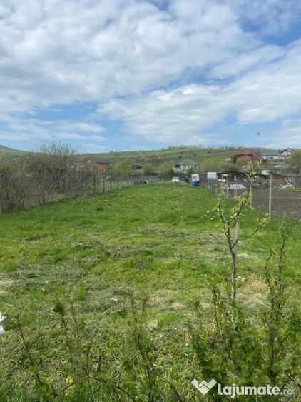 Teren de 1000 mp, în Sigmir