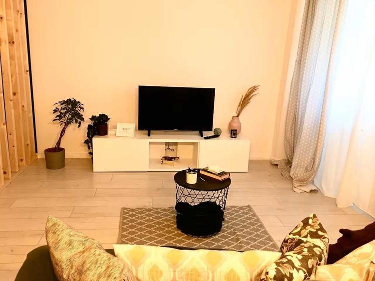 Garsonieră decomandată în Vitan