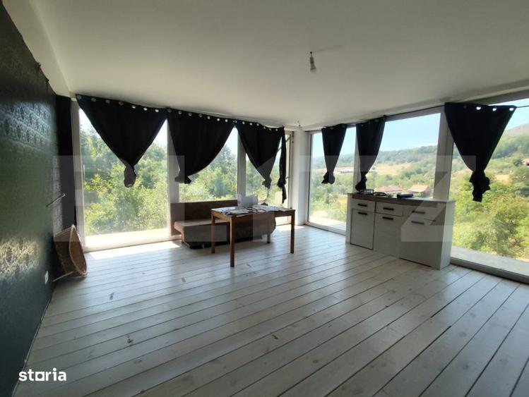 Casă cu 3 camere cu Teren 32687 Mp în Gurasada