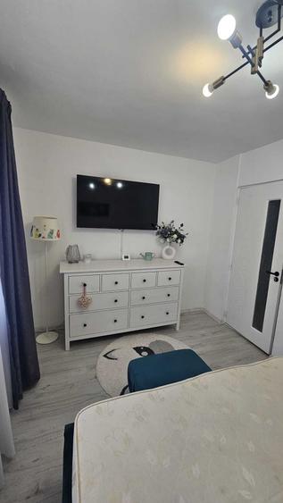 Apartament cu 2 camere semidecomandat în Exterior Vest