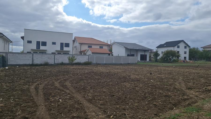 Teren Construcții intravilan de 1000 mp, în Km 5