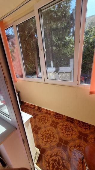 P.F Inchiriez Ap 2 cam Zona Garii Etaj 1 Mobilat si Utilat cu Parcare !!! - 2