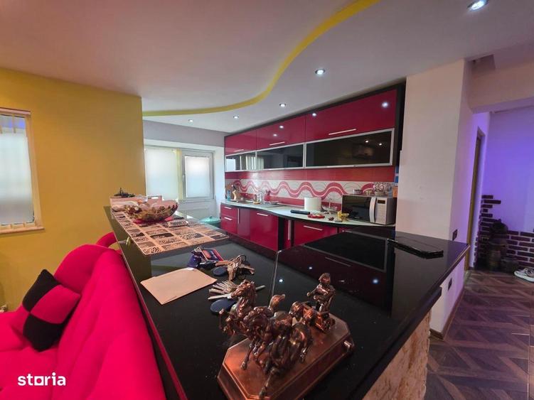 Apartament cu 4 camere decomandat în Ultracentral