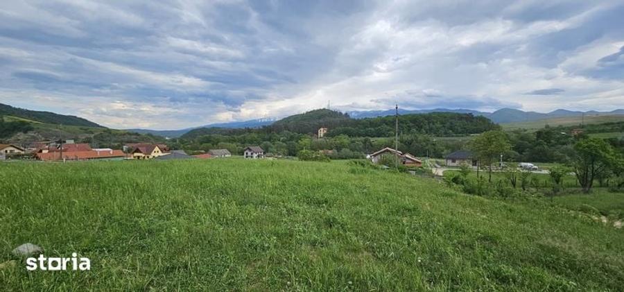 Teren de 1550 mp, în Central
