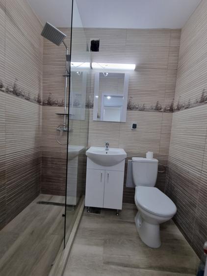 Apartament cu 3 camere decomandat în P-ța Reșița