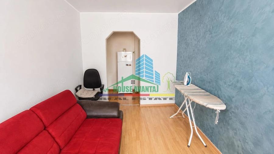 Apartament cu 4 camere decomandat în Central