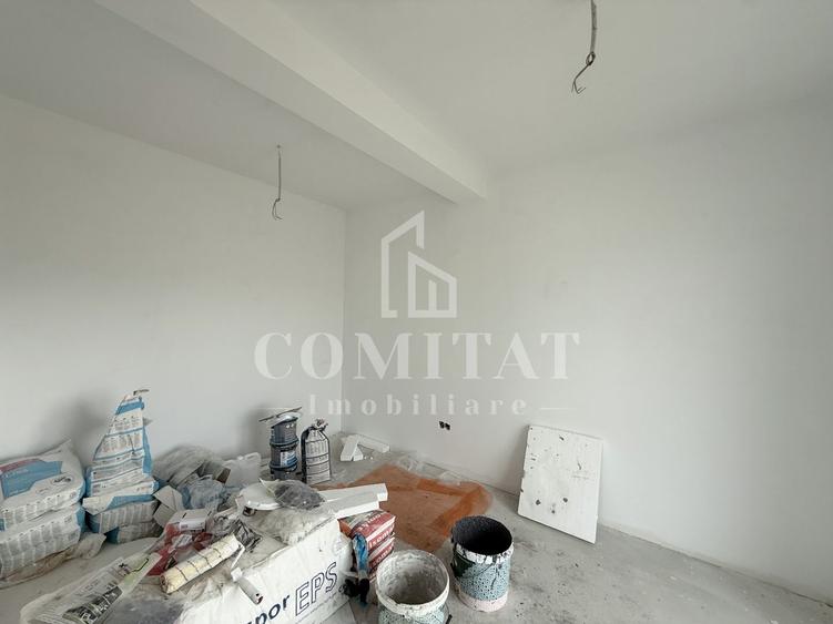 Casă individuală cu 5 camere cu Canalizare în Chinteni