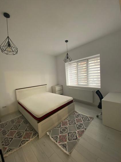 Apartament cu 2 camere decomandat, mobilat în Central