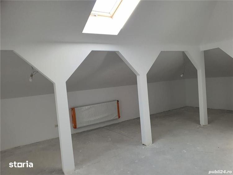 Casă cu 5 camere cu Teren 250 Mp în Central