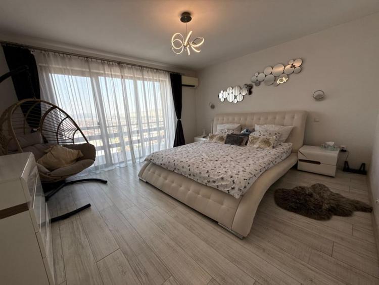 Casă cu 4 camere cu Teren 365 Mp în Florești