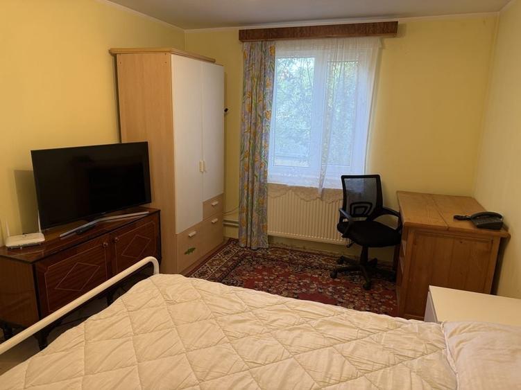 Casă cu 2 camere decomandat în Rădăuți