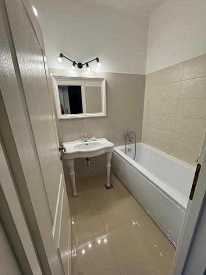 Apartament cu 2 camere decomandat în Vatra Luminoasă