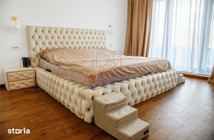 Casă cu 8 camere cu Teren 1091 Mp în Miroslava