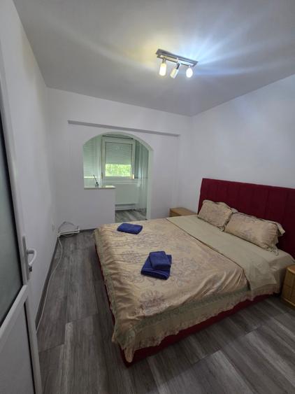 Apartament cu 3 camere decomandat în Radu Negru