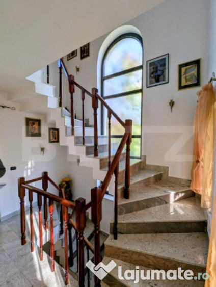 Casă cu 4 camere cu Teren 1000 Mp în Bucium