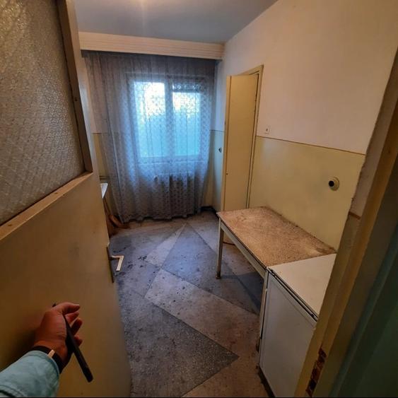 Apartament cu 2 camere semidecomandat în Mărăței