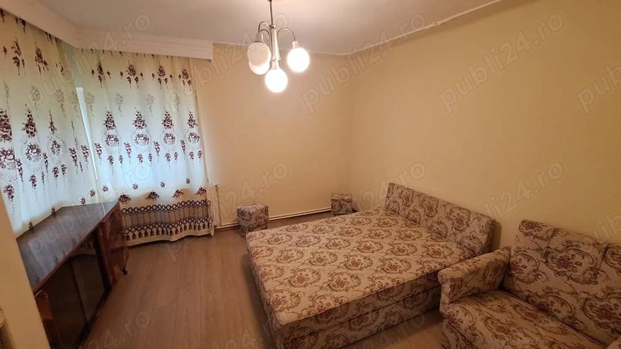 Casă cu 4 camere cu Teren 1000 Mp în Central