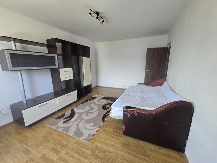 Apartament 3 camere 70mp,Esplanada Nicolina prima statie,et. 4 cu pod,cod:162419 - 1
